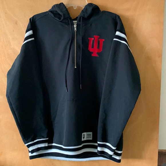 Victoria’s Secret, Pink Hoosiers pull over hooded jacket - Picture 1 of 8